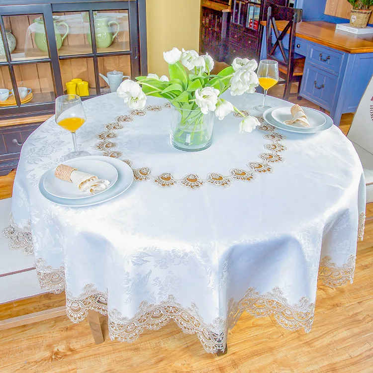 Белая кружевная скатерть полупрозрачная для свадебного декора вышитая