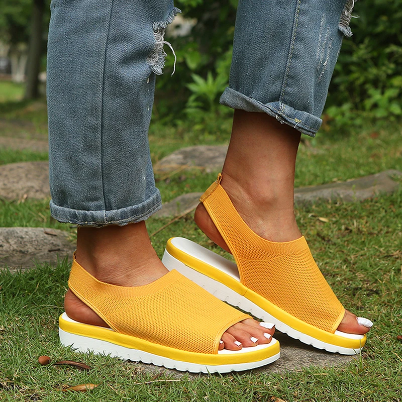 Женские босоножки на танкетке удобные сандалии плоской подошве без застежки