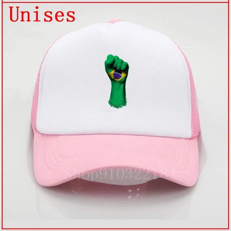 Флаг Бразилии на футболке с поднятой сжатой кулаком - бейсболка лучше всего продается для женщин модная федора.