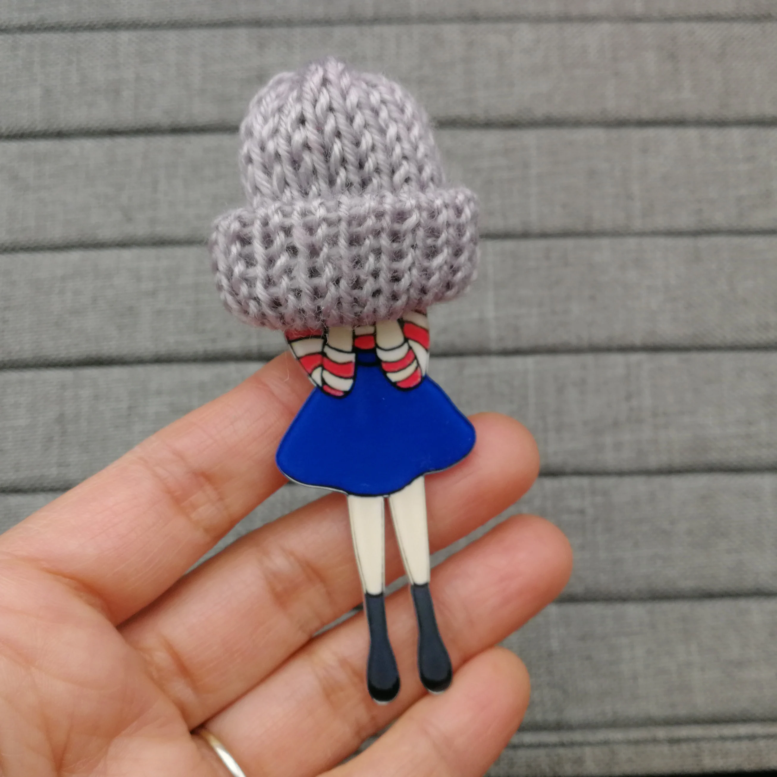 Женская Брошь с помпонами модная акриловая брошь в мультяшном стиле одежда |