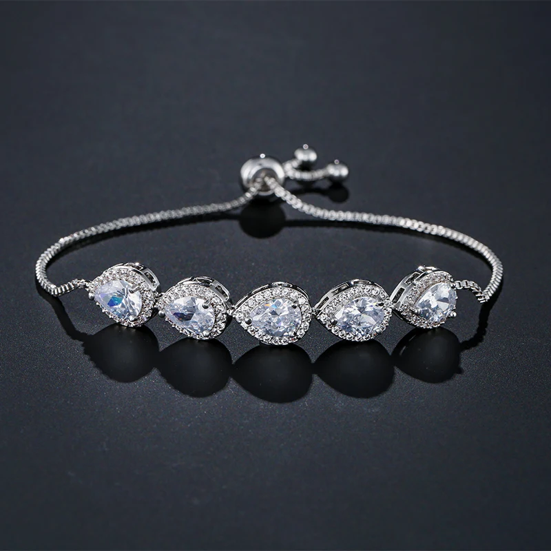 

Uilz New Arrival Luxury Water Drop Design White Cubic Zirconia Adjustable Bracelets for Women Wedding Engagement Jewelry UBP2094