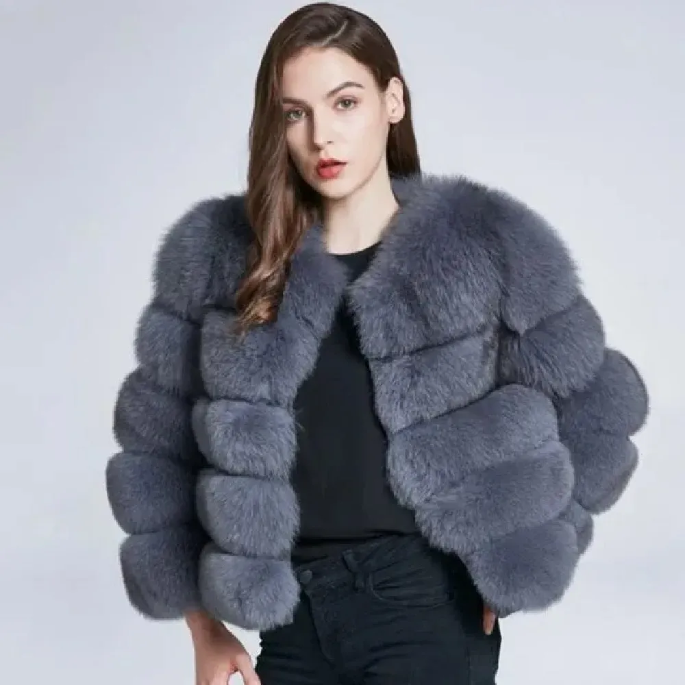 

2021 Fur Horizontal Stripe Short Fake Fur Coat Female Faux Full Leather White Fox Coat Blue Fox Fur Jacket for Women Imitation