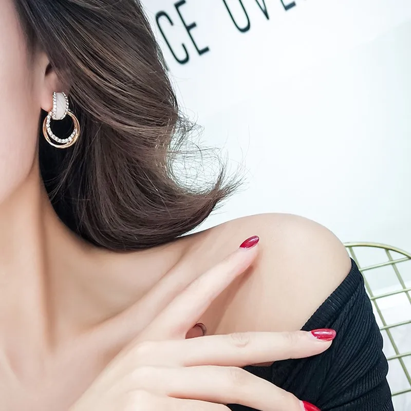 

New Fashion Drop Earrings Designed for Women Geometric Round Shiny Rhinestone Earrings Women Jewelry Wholesale