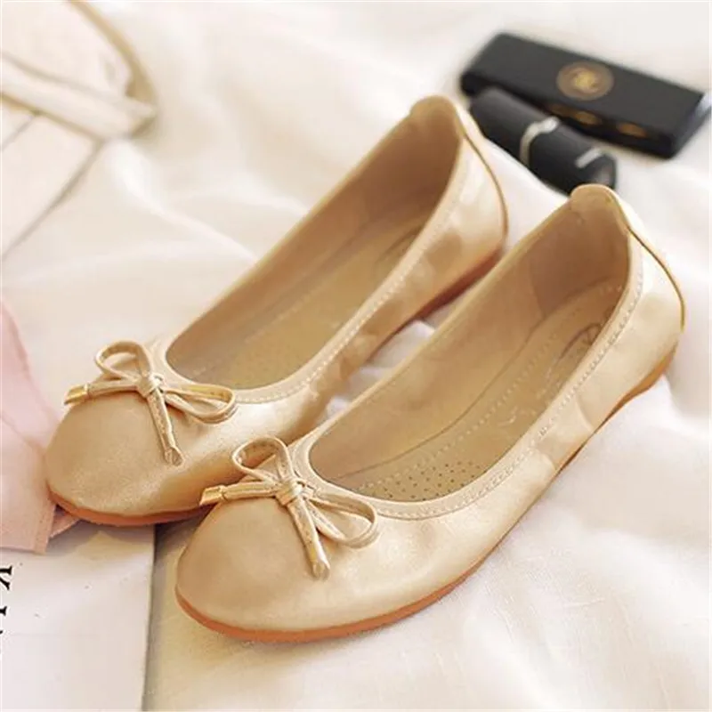 

Dropshipping New women's shoes autumn single shoes flat round head soft bottom shallow mouth mother shoes large size 34-43