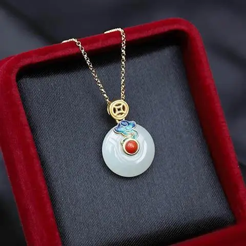 

[Qingjiang Moon] Natural Hetian Jade Peace Buckle White Jade Female Pendant 925 Sterling Silver Jade Retro Artistic Necklace