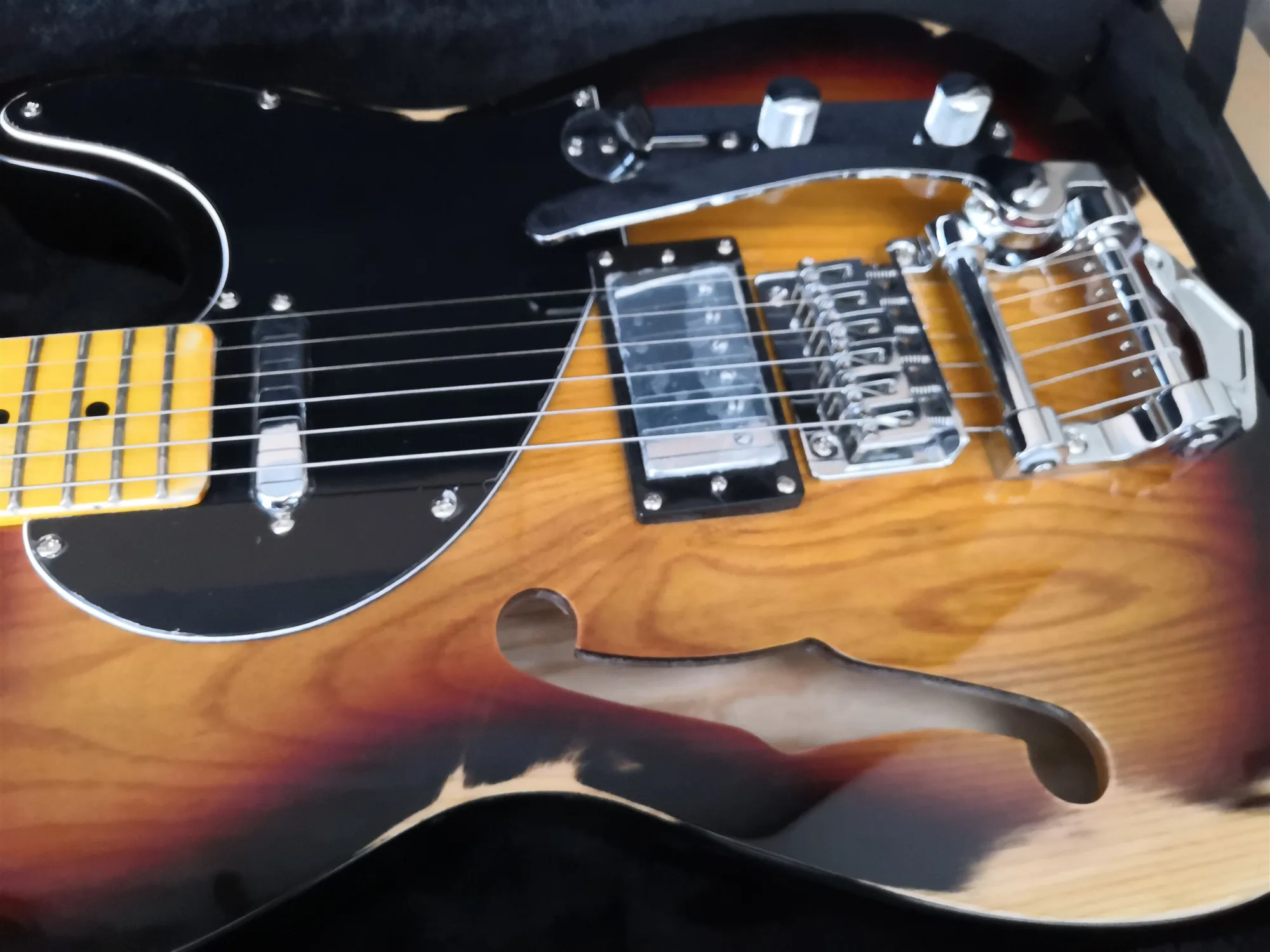Полу полые F отверстие реликтовая sunburst Цвет tlr Гитары черная накладка клен гриф