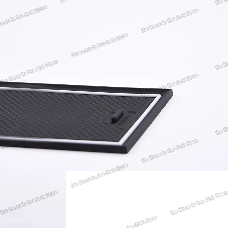 Lsrtw2017 силикагель слот для чашки автомобиля коврик двери smart fortwo forfour 2014 2015 2016 2017 2018