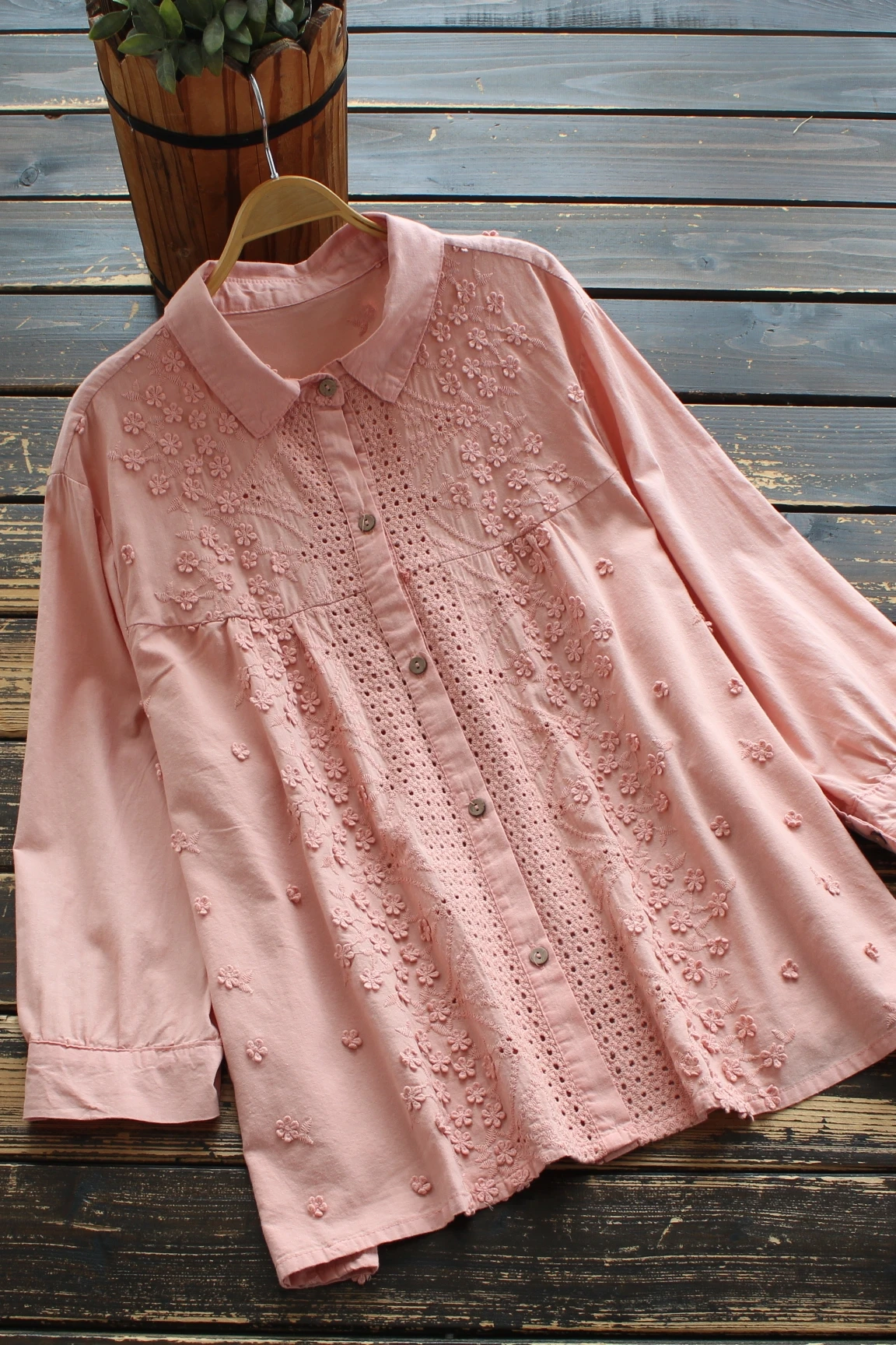 

Solid embroidery flower shirt women tops small flower three quarter shirt tops female