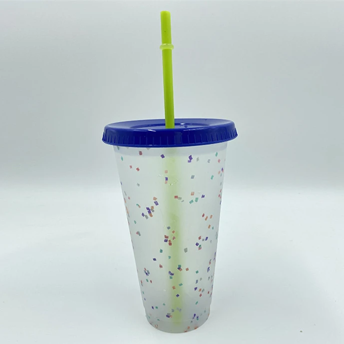 

700ml Straw Tumbler With Lid Discoloration Confetti Cold Cup Reusable Cups Plastic Tumblers Coffee Mug Christmas Party Gift 1PC