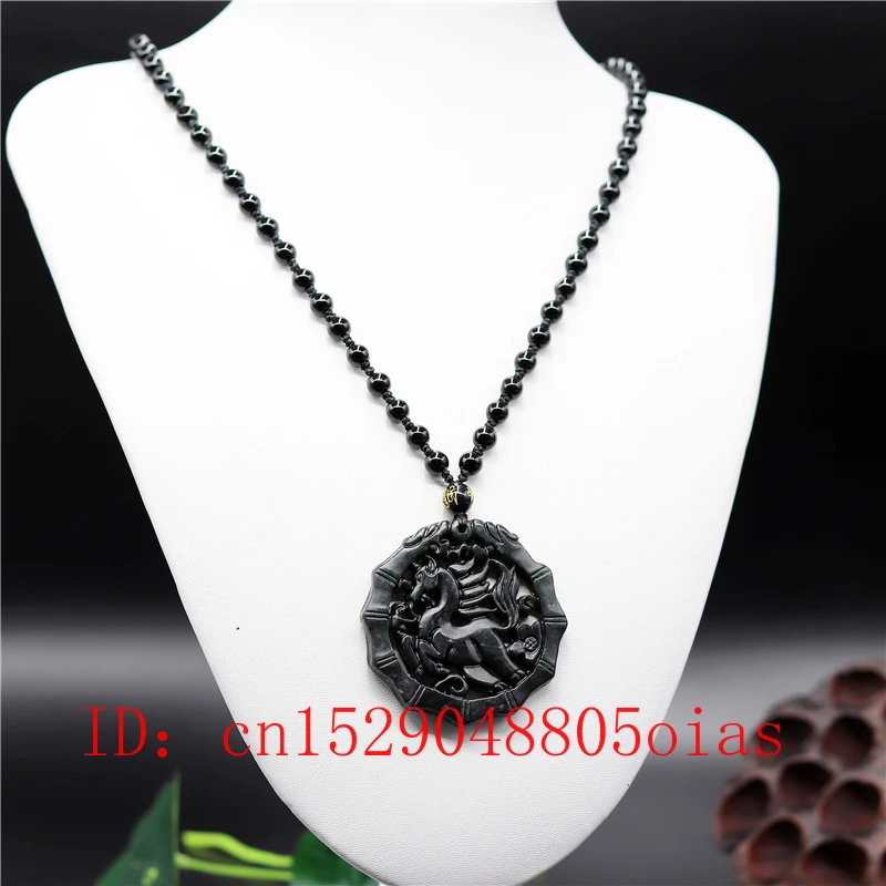 Ожерелье с подвеской в виде лошади из натурального черного и зеленого нефрита |