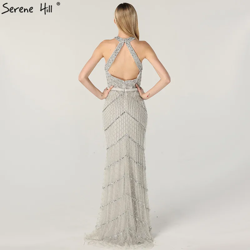 Женское вечернее платье с бахромой серое лямкой на шее Роскошное дизайнерское