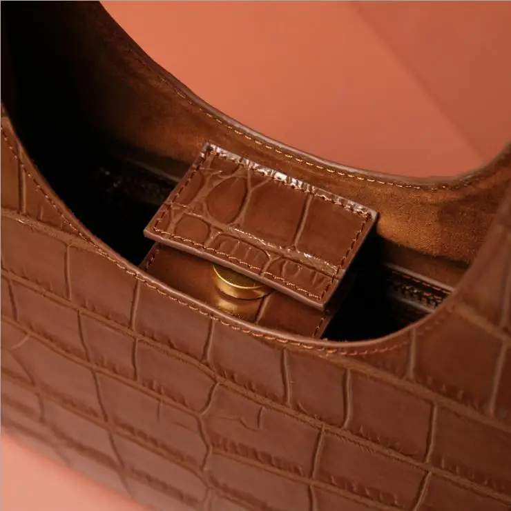 Сумка на плечо женская из кожи крокодила саквояж в винтажном стиле ретро