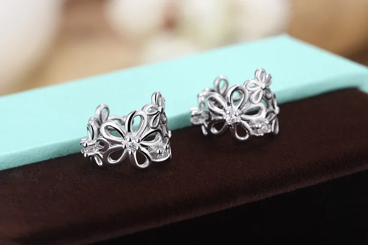 Женские серебряные серьги-клипсы в виде цветка розы | Украшения и аксессуары