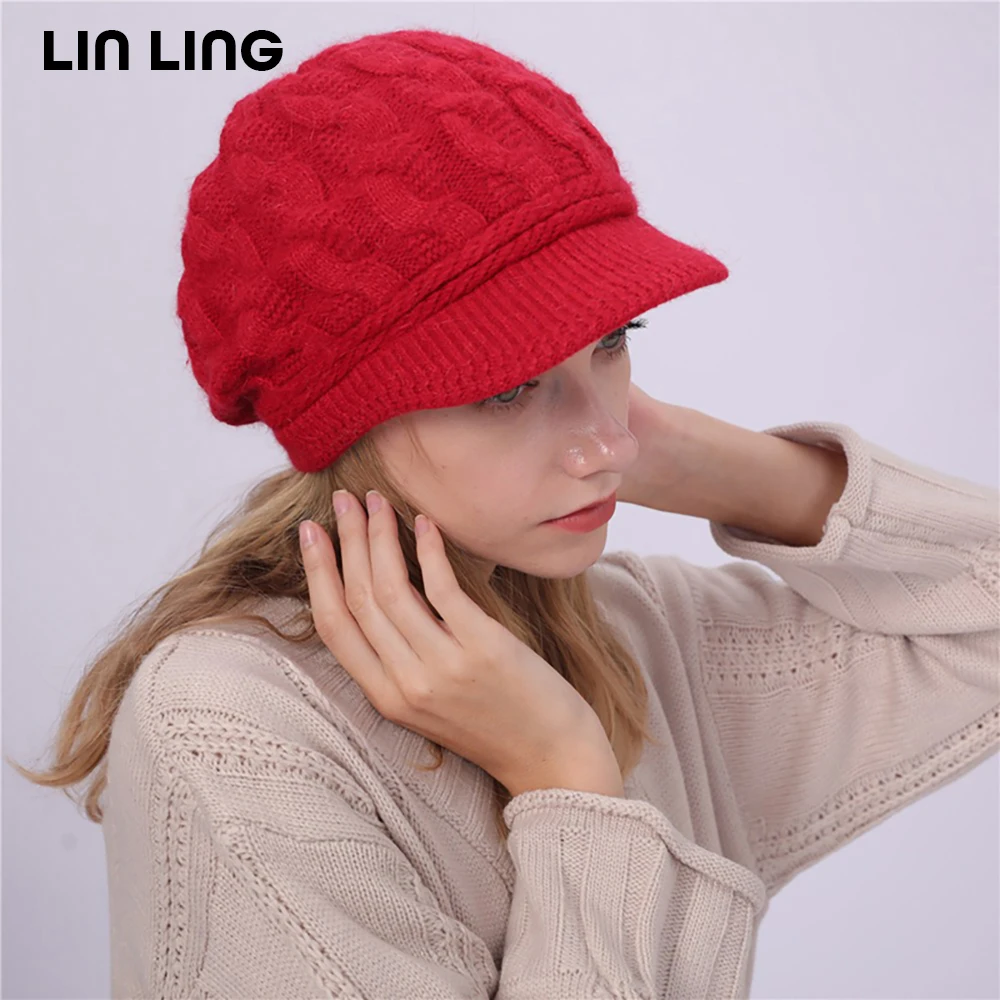 Женская зимняя вязаная шапка однотонная бархатная с кроличьим мехом и крестом