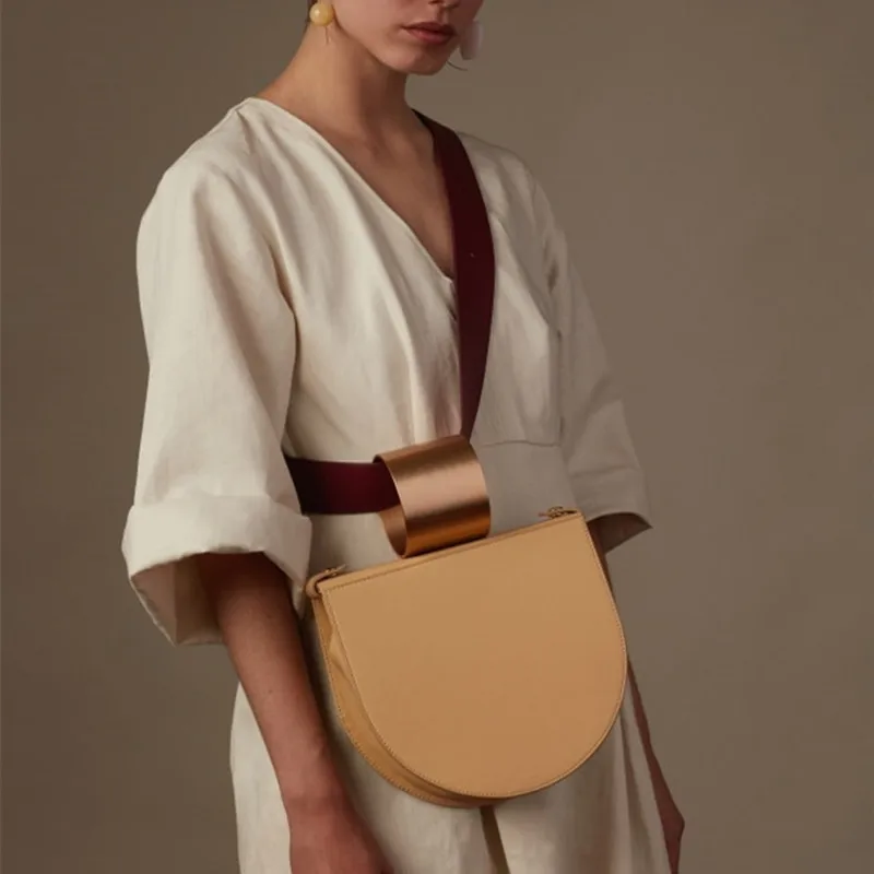 Роскошные полукруглые женские сумки верхние круглые с металлической ручкой