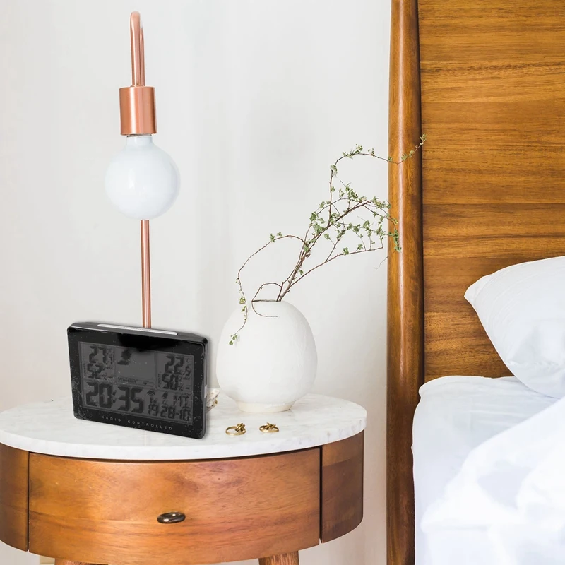 Беспроводная метеостанция с европейской вилкой комнатная и уличная станция для