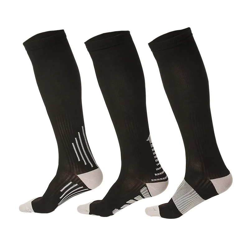 

Men's new socks middle tube sports socks spring, summer, autumn and winter men's breathable color matching long tube sports sock