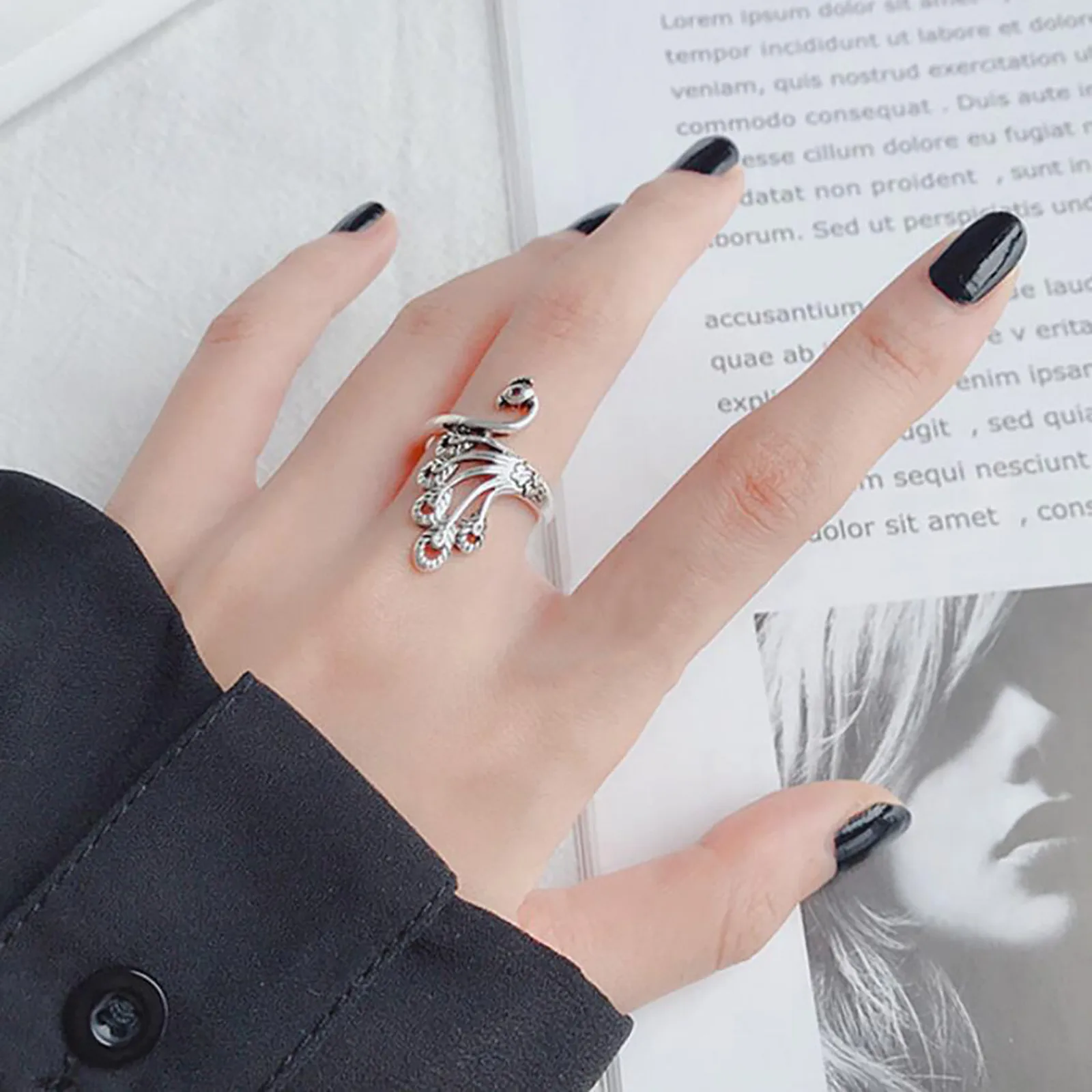 

Adjustable Knitting Loop Crochet Loop Knitting Accessories Knitting Ring Adjust Finger Wear Thimble Yarn Guides Knitted Ring#X