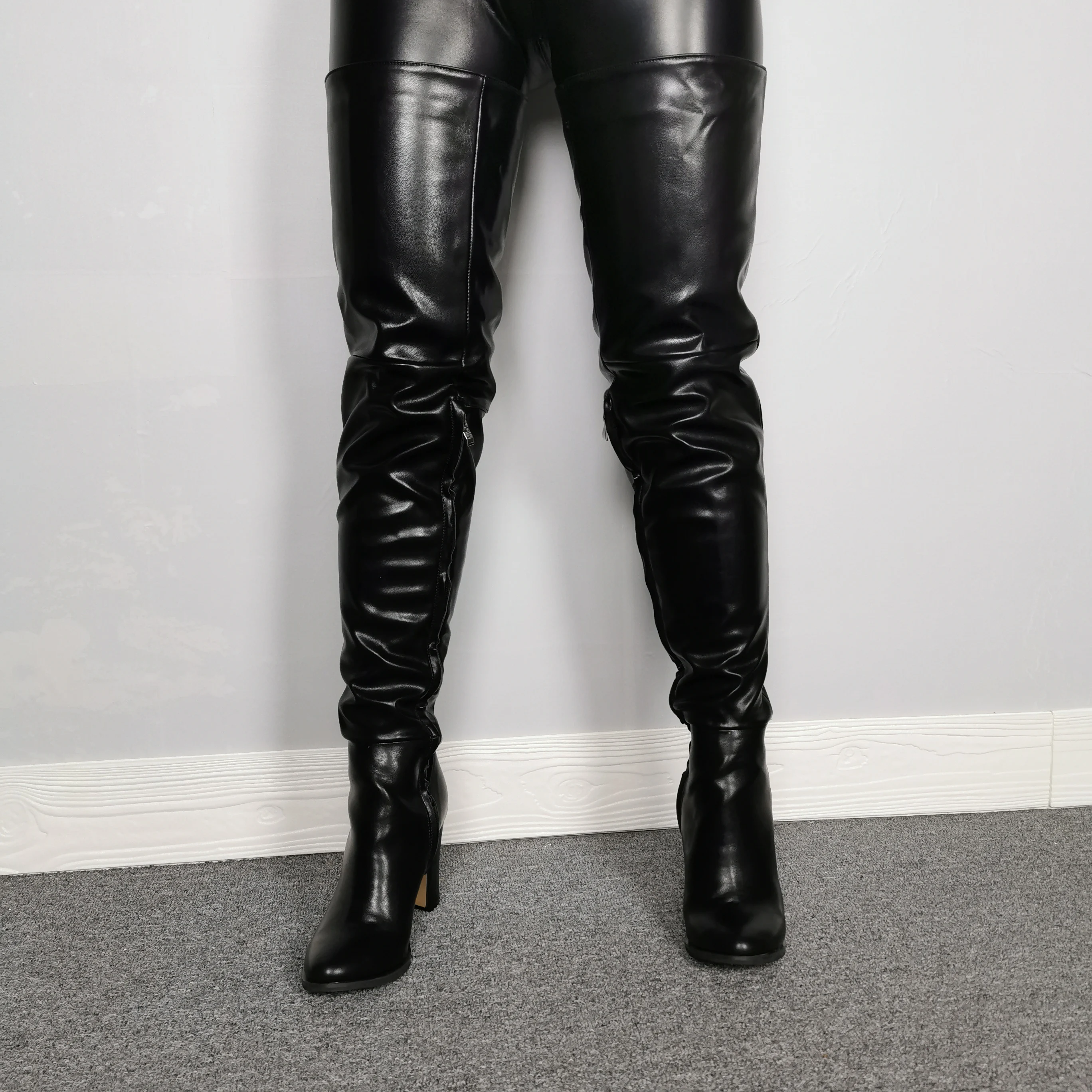 Женские высокие ботинки на массивном каблуке с круглым носком|Ботфорты| |