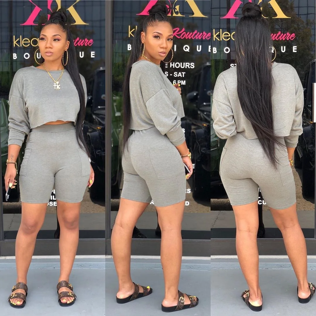 Свободный пуловер облегающие шорты комплект из двух предметов женские