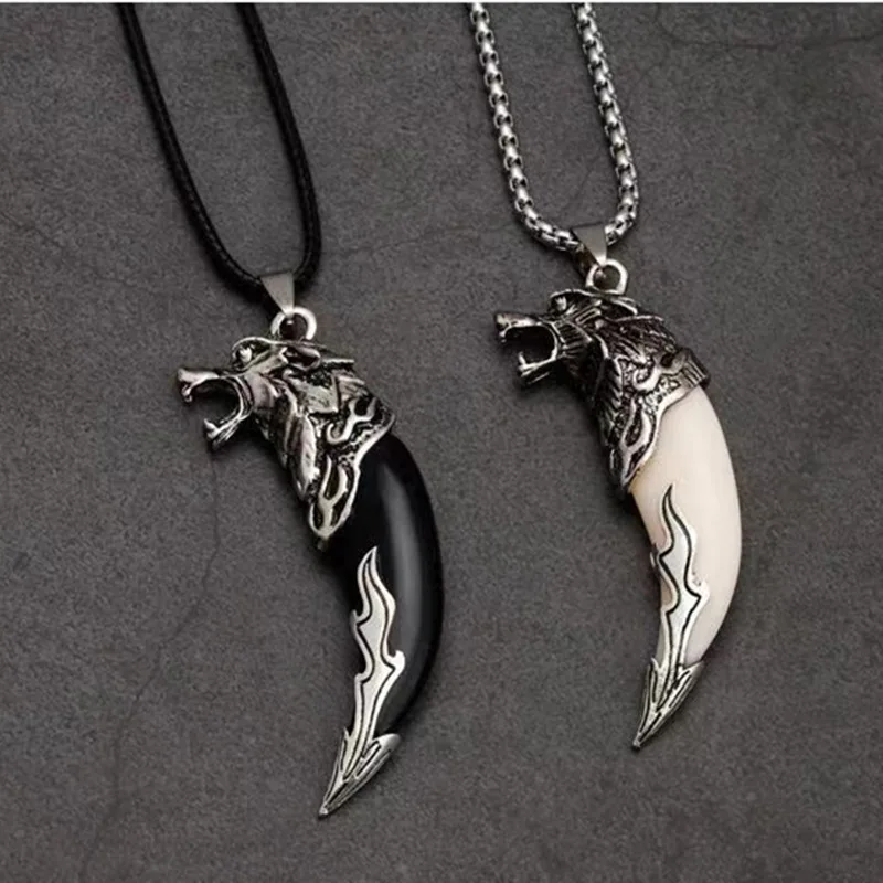 

Fashion Retro Metal Pendant Necklaces for Men Punk Rock Hip Hop Party Jewelry Gifts Personality Spike Necklace
