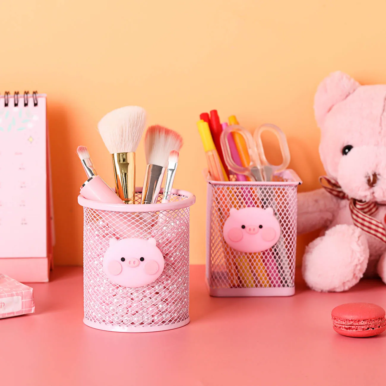 Pink Pig Iron Art Hollow Cartoon Small Pen Holder Office Stationery Storage Tube Creative Student Desktop Box | Дом и сад