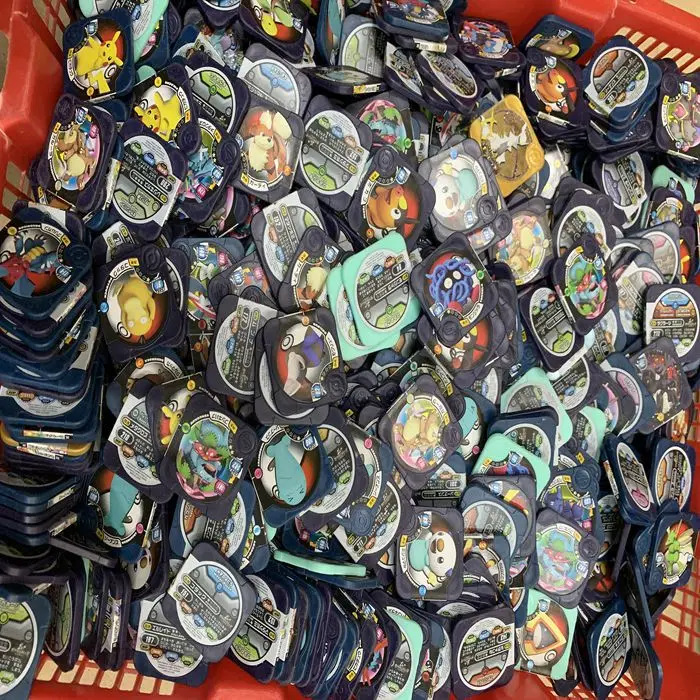 Оригинальная версия Pokemon Tretta Machine золото черный скрытая карта игровая коллекция