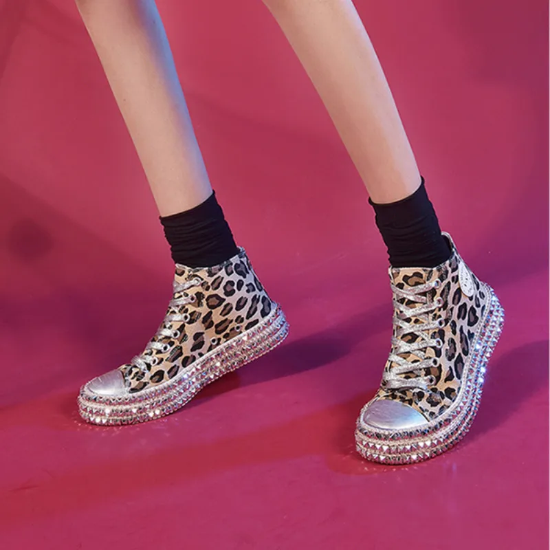 Новинка Осенние леопардовые парусиновые туфли на плоской подошве женские с