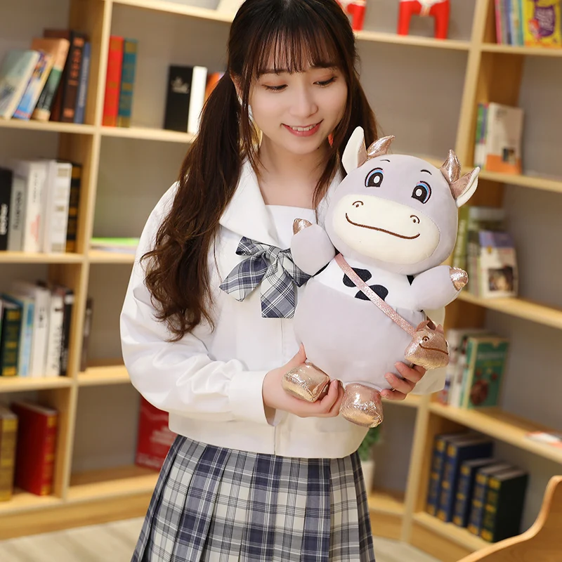 Рюкзак кукла икры милая мультяшная корова сидящая плюшевая игрушка детский