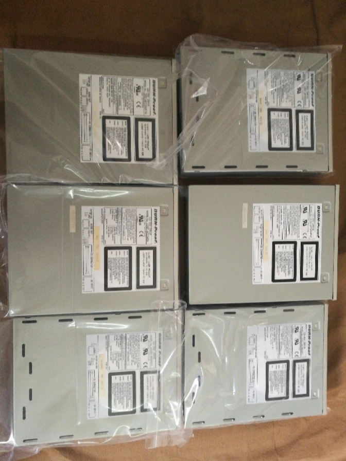 

CD-RW fever must be non-Yamaha TEAC Pugao brand new Sanyo 4X or 1 X CD music record CD-RW drive IDE interface 40 pins