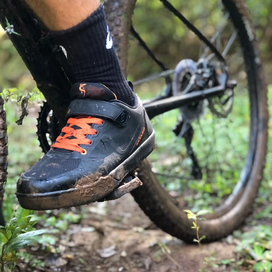 Harga Sepatu Bersepeda Gunung Pria Pedal Datar MTB SPD Sepatu Enduro Menurun, Kompatibel Dengan Semua 2-Baut Dan Pedal Datar