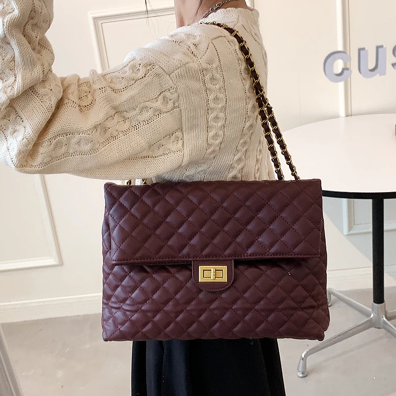 Вместительная стеганая большая однотонная сумка через плечо в клетку 2021 Зимние