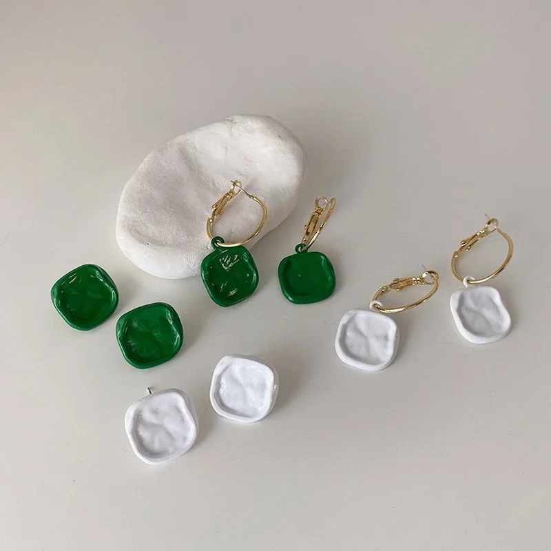 

Origin Summer Simple Green White Square Enamel Dangle Earring for Women Irregular Geometrical Metallic Party Earring Jewelry