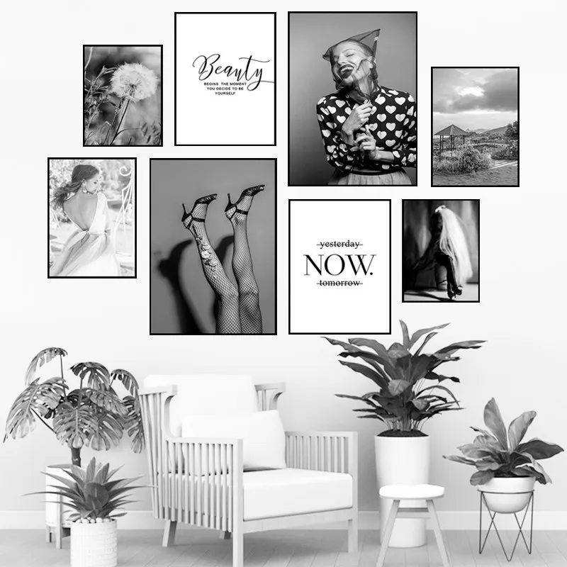 Художественный постер с изображением красивой молодой женщины девушки сейчас