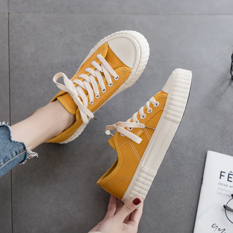 Новинка дизайнерская Белая обувь на танкетке женская спортивная платформе