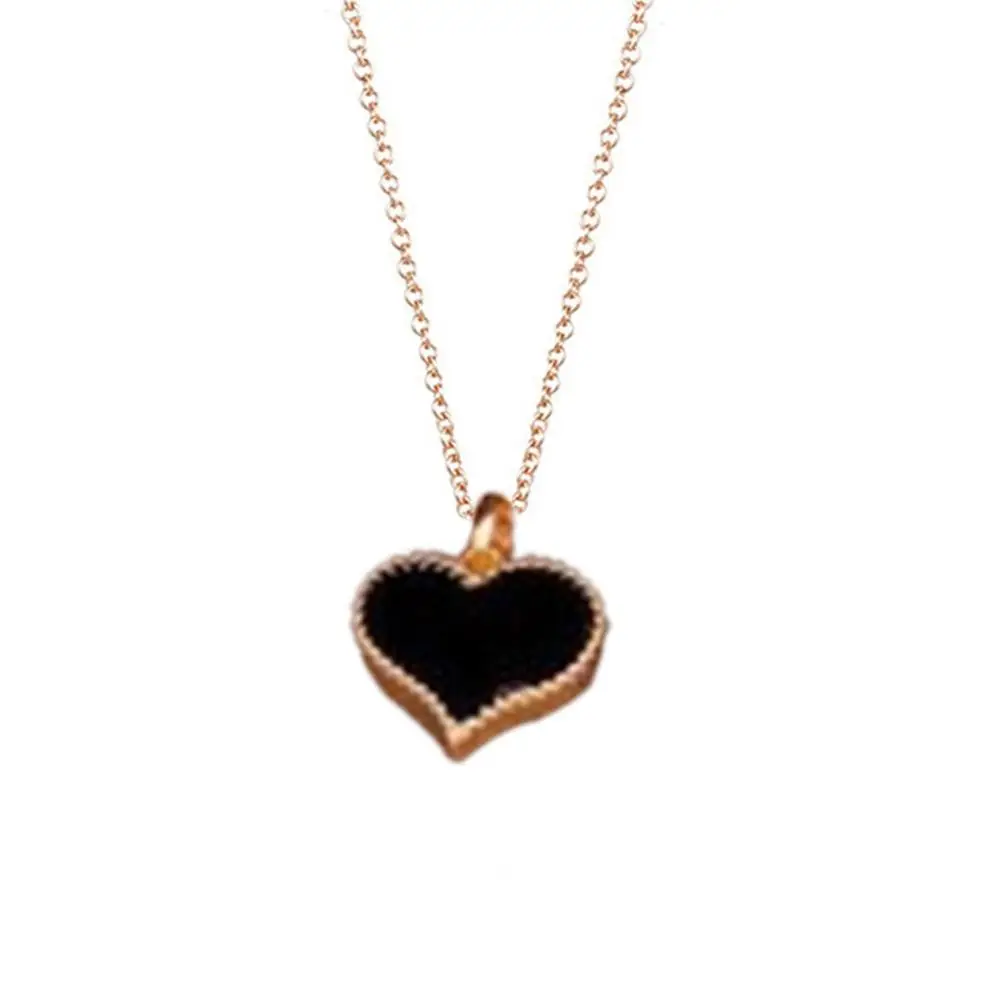 

New Women's Heart Necklace Clavicle Chain Wild Accessories Pendant Necklace Fashion Gift Cute Jewelry