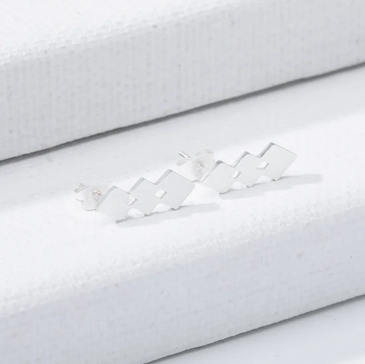 Серьги гвоздики в форме сердца с квадратным дизайном Элегантные Модные женские