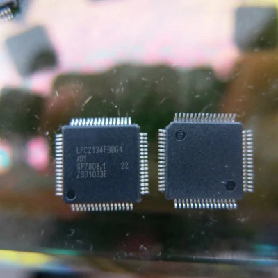 

10pcs/lot LPC2134FBD64 LPC2134 QFP-64