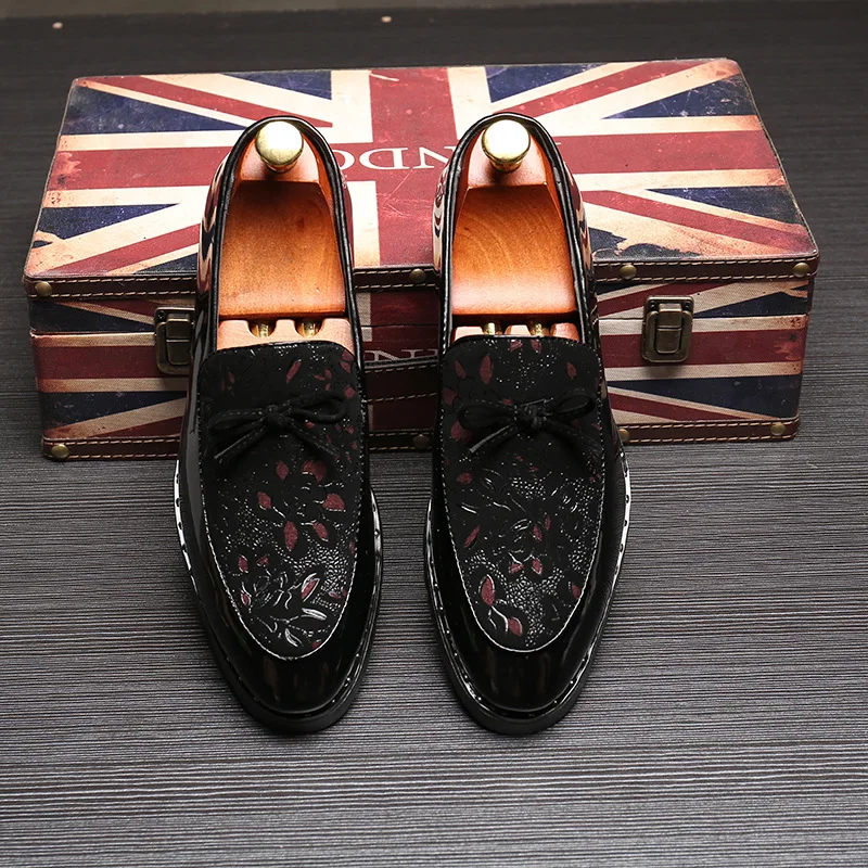 Fashion Floral Print Men Shoes Comfortable Leather Shoes Bow Tie Sequin Flats Loafers Moccasin Italian Shoes Casual Shoes 38-46
