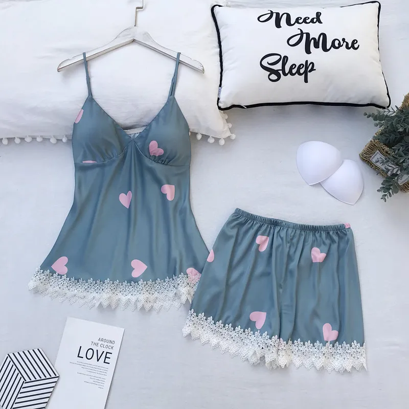 

Women's Sleep & Lounge