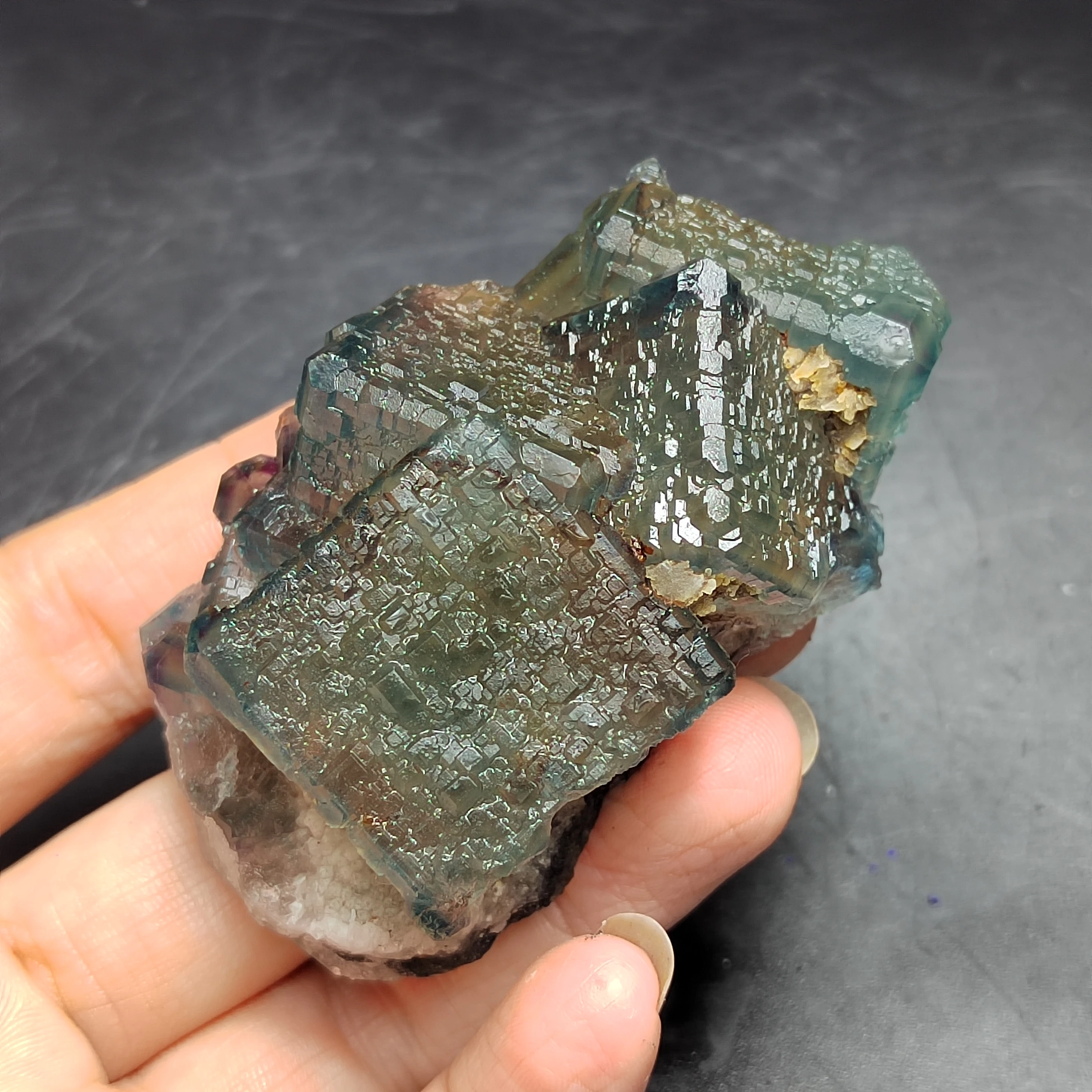 

Кольцо из минералов из натурального сине-зеленого флюорита, 104,3 г