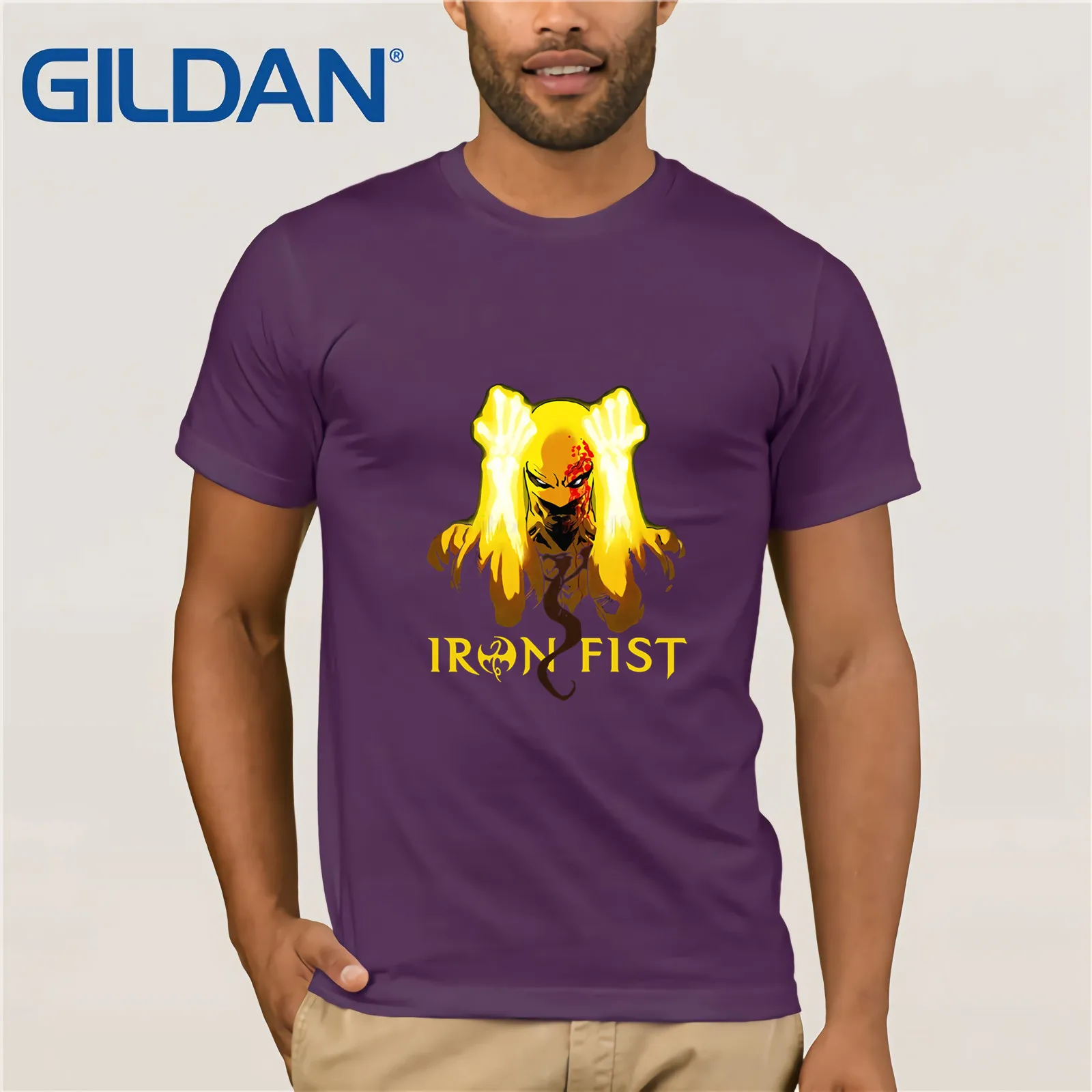 Железный кулак логотип защитник супер герой Футболка мужская Черная Размер: S-3XL