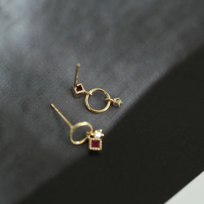 Серьги гвоздики из твердого золота с кристаллами 9 к|Серьги-гвоздики| |