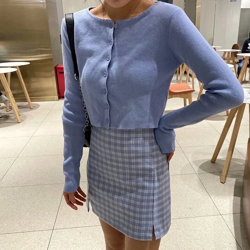 

Slim girls short sweater cardigan 2020 fashion ladies elegant button bomb knitted coats vintage female soft sweaters women chic