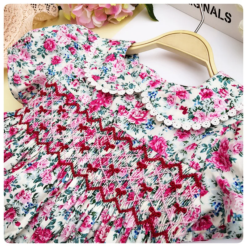 Spring Summer 2020 Kids Girls Smocking Embroidery Dresses Floral Prints Doll Dress For kids Girl Princess Smocked Party | Детская одежда