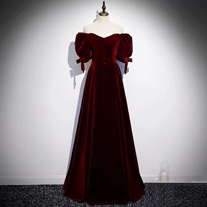 

Sexy Burgundy Bridesmaid Dresses Off The Shoulder Velvet A-Line Maid Of Honor Gowns Formal Wedding Guest Party Dresses For Women
