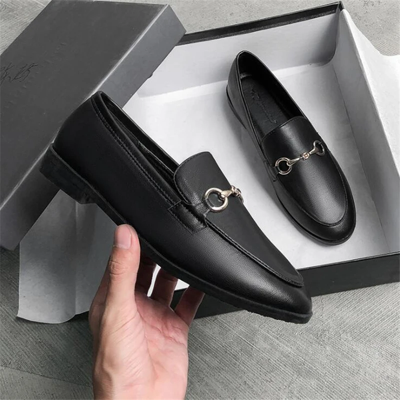 New Ladies Flat Shoes Ladies Fashion Leather Brand Sneakers Women's Designer Flat Ladies Shoes Women Luxury Women's Shoes