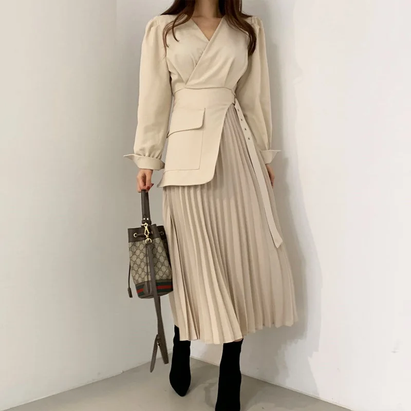 

Sexy V-neck Slim Waist Belted Female Dress 2021 Autumn New Elegant Long Sleeve Chic stitching Pleated Midi Dress Ladies Vestidos