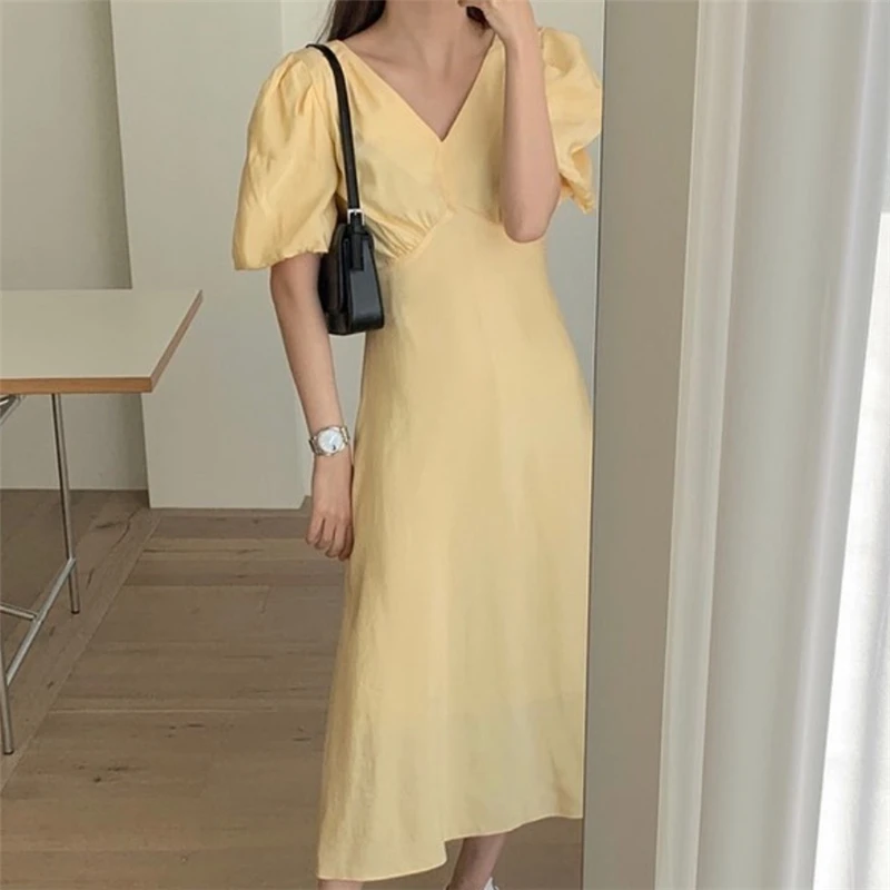 

Summer 2021 Korean Retro V-neck Design Collarbone Sneaky Design Elegant Graceful French Style Long Dress