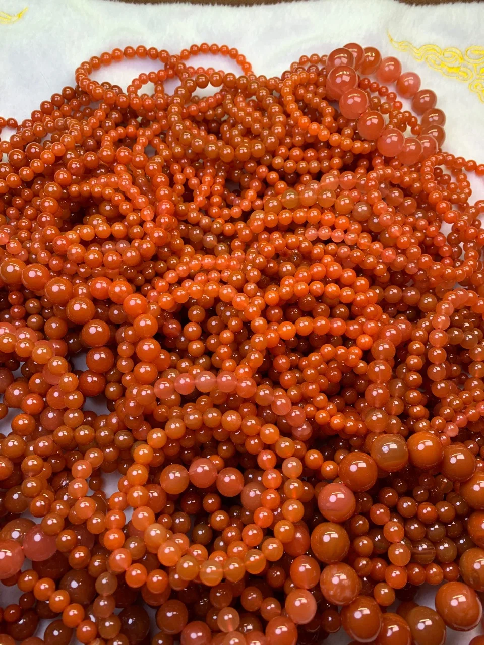 

Natural stone southern red agate round bead elastic bracelet for men and women Natural Energy Gemstone Healing Bracelet jewelry